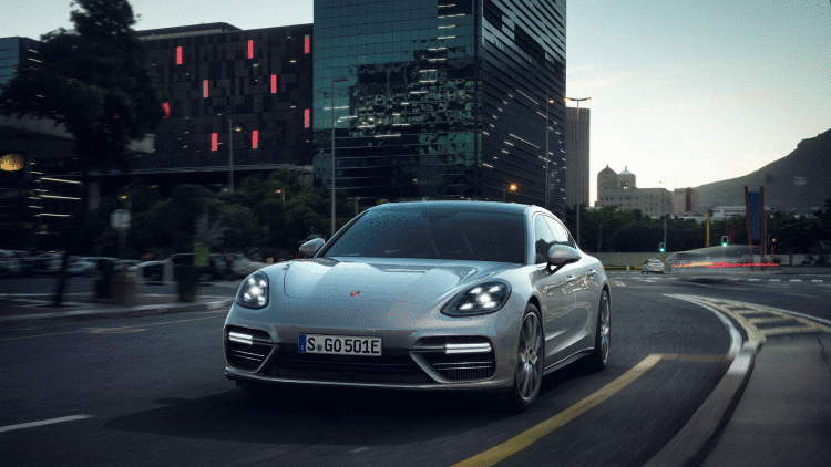 Porsche Panamera Turbo S E-Hybrid 2018 к Женеве готов